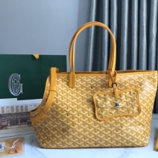 Goyard Pet Bags